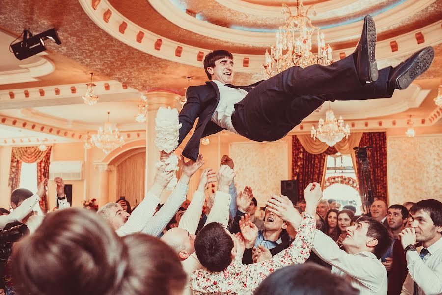 Fotógrafo de casamento Kurban Tushiev (kurban). Foto de 19 de maio 2015