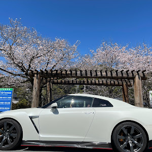 NISSAN GT-R R35