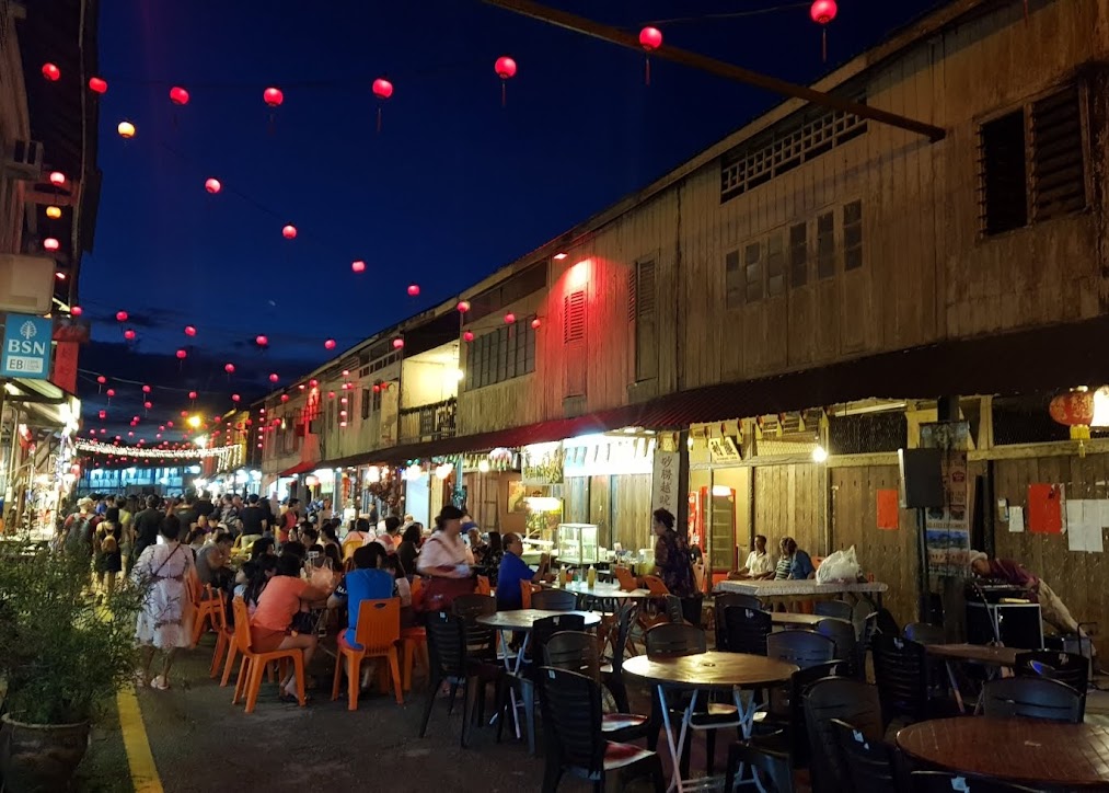 Siniawan Night Market