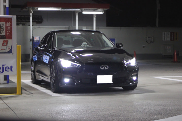 スカイラインのガソスタは盛れる・洗車・エントリーしたぞ・夜カメ活に関するカスタム事例の投稿画像1枚目