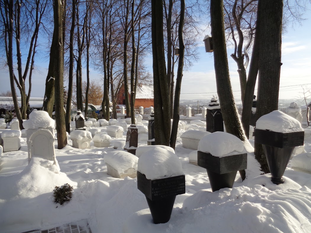 На восток от Москвы: церкви Балашихинского, Люберецкого и Раменского районов Церковь, церковь, Богородицы, росписи, Колокольня, XVIII, здесь, храма, царском, сводов, Котельники, церкви, Архангела, Михаила, Внутри, стоит, Рождества, иконостас, иконы, Мячково