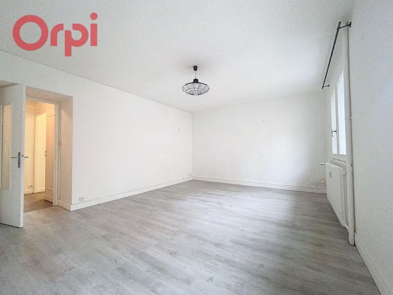 Location  appartement 3 pièces 66 m² à Vichy (03200), 660 €