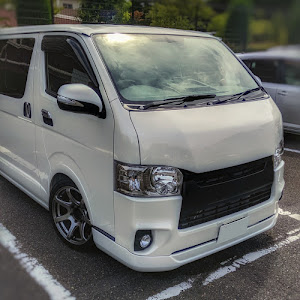 ハイエースバン TRH200V