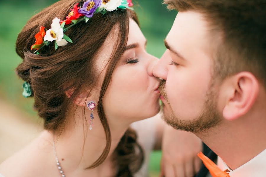 Fotografo di matrimoni Kristina Knyazeva (viovi). Foto del 13 giugno 2017