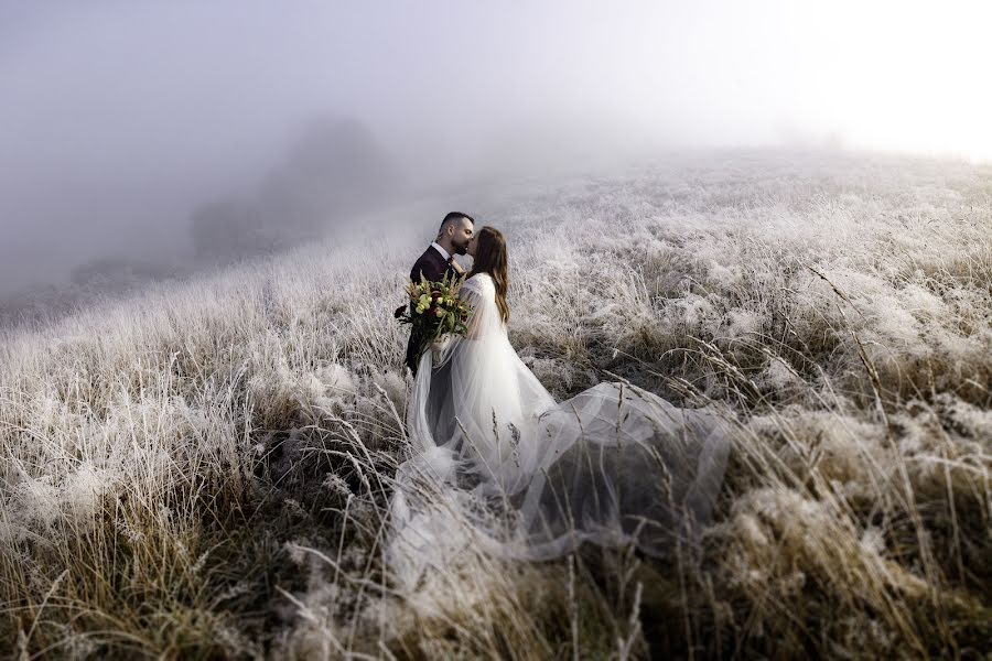 Fotógrafo de casamento Paweł Kowalewski (kowalewski). Foto de 21 de outubro 2021