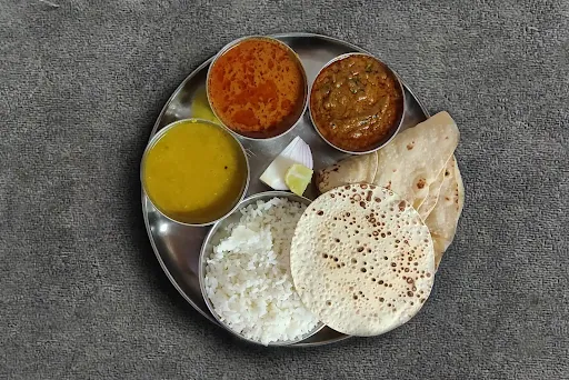 Punjabi Thali With Parotta