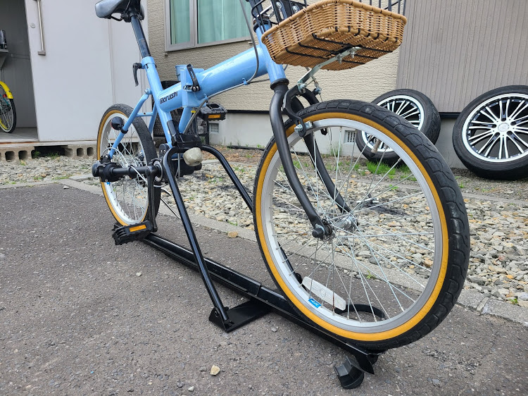 サクシードバンのサイクルキャリア・これはドレスアップパーツです。・DIY・シャーシブラックに関するカスタム事例の投稿画像1枚目