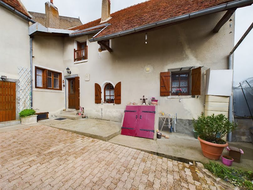 Vente maison 7 pièces 145 m² à Corvol-l'Orgueilleux (58460), 129 900 €