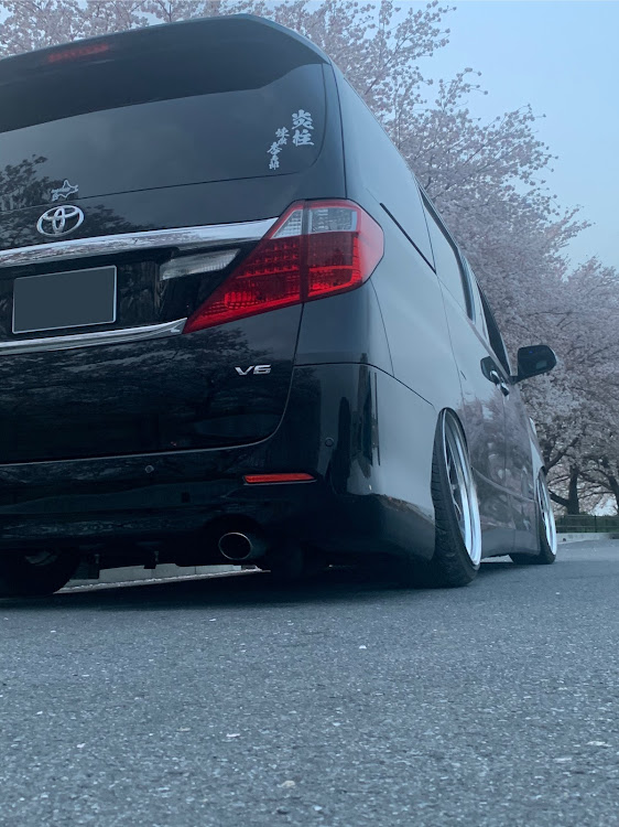 アルファードのSRT.GKRＮさんが投稿したカスタム事例の投稿画像3枚目