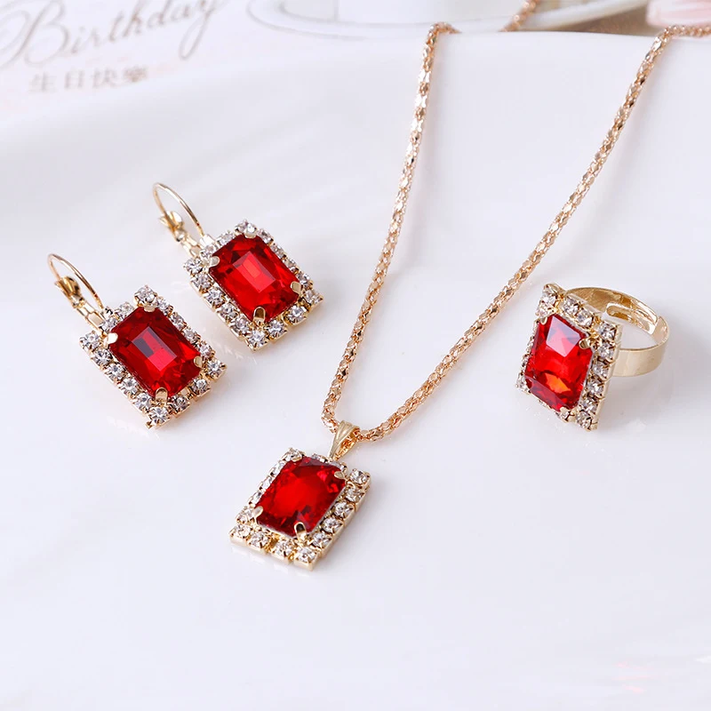 Conjunto de tres piezas collar, pendientes y anillo Crystal Set Elegancia deslumbrante, brillo y sofisticación para ocasiones especiales y estilo diario