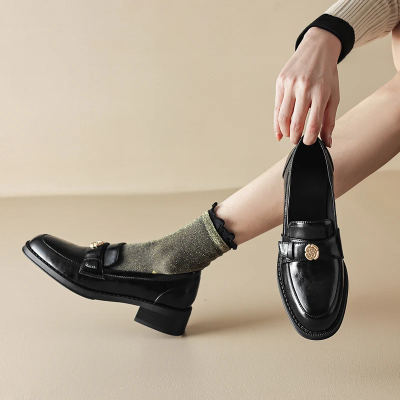 Mid heeled shoes with British style thick heels. Comfortable and stylish footwear, perfect for adding a touch of eleganc