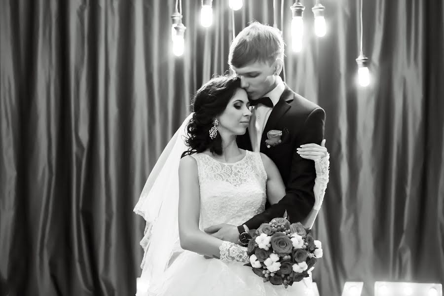 Wedding photographer Tatyana Katkova (tanushakatkova). Photo of 14 December 2015