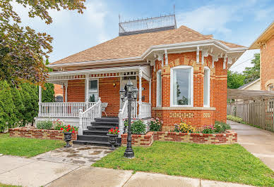 House with garden and terrace 11