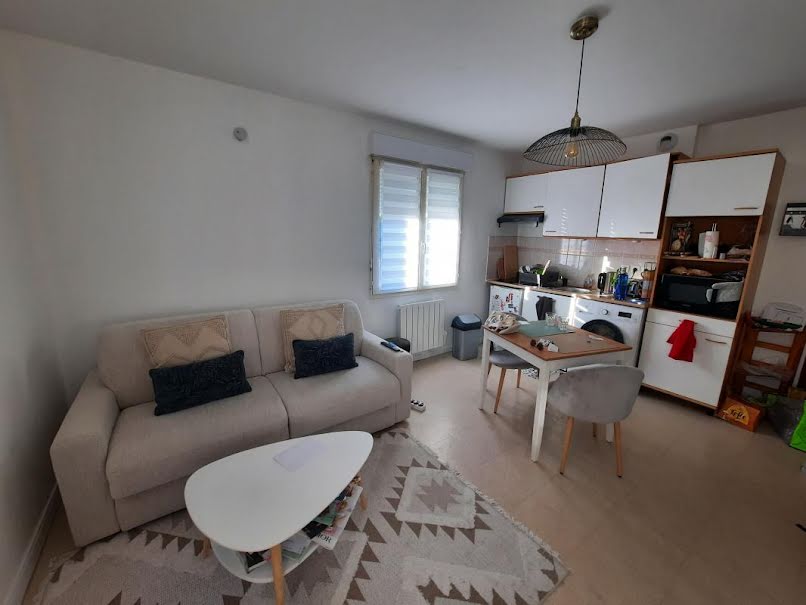 Location  appartement 1 pièce 22 m² à Epône (78680), 470 €