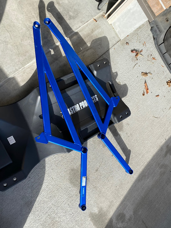 インプレッサ WRX STIのオイル交換&エレメント交換・ミッション&デフオイル交換・cusco パワーブレース　センター・エンジンパワーシールド・中華パーツに関するカスタム事例の投稿画像7枚目