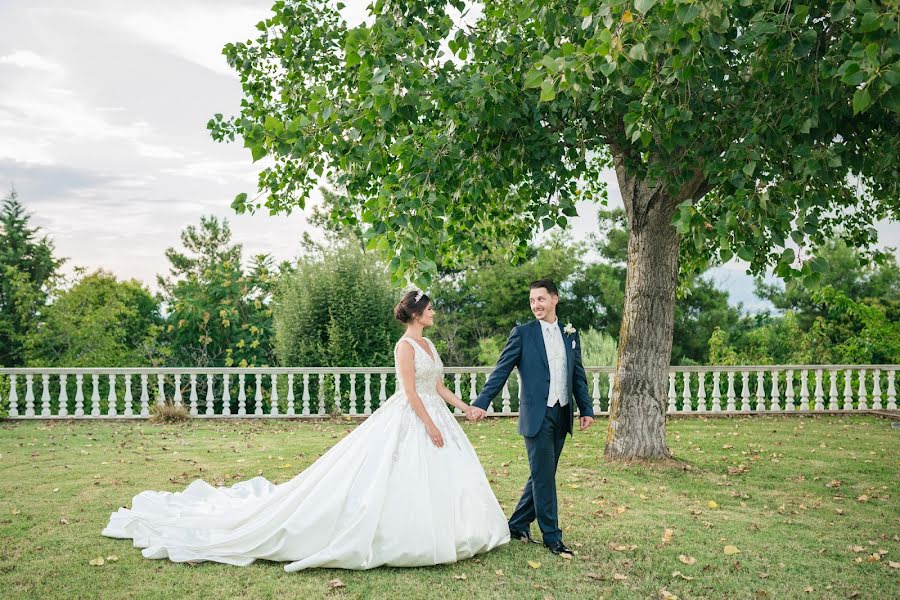 Fotografo di matrimoni Hector Nikolakis (nikolakis). Foto del 17 aprile 2019