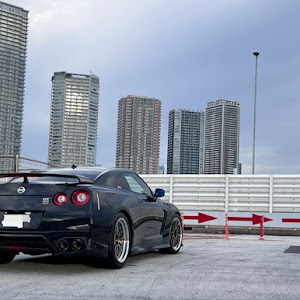 NISSAN GT-R R35