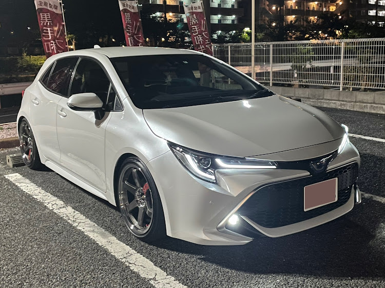 カローラスポーツのカローラスポーツハイブリッド・カローラスポーツ・ZWE213H・corollasport・TE37SLに関するカスタム事例の投稿画像1枚目