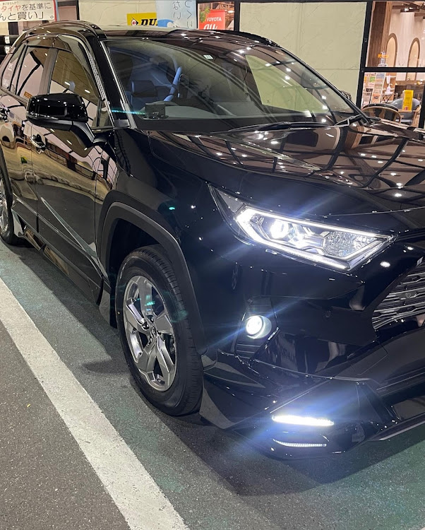 RAV4のrav4のある生活・RAV4HYBRID・RAV4乗りさんと繋がりたい・いい27の日・クルマ好きと繋がりたいに関するカスタム事例の投稿画像1枚目