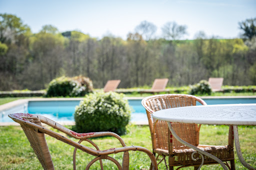 Property with pool and garden 3