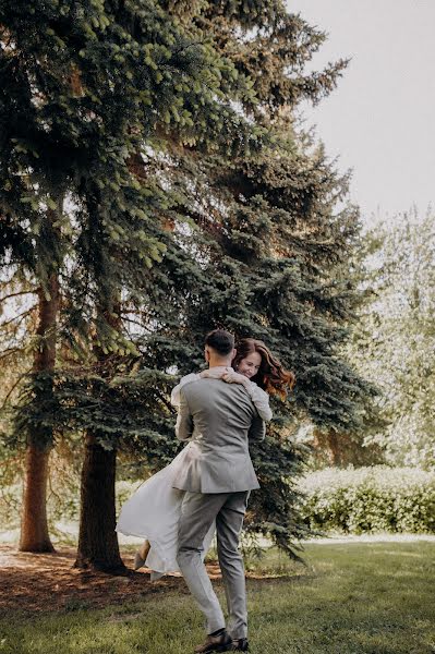 Fotografo di matrimoni Lana Zhigalova (lanazh). Foto del 10 aprile