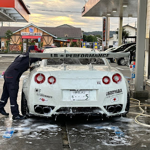 NISSAN GT-R R35