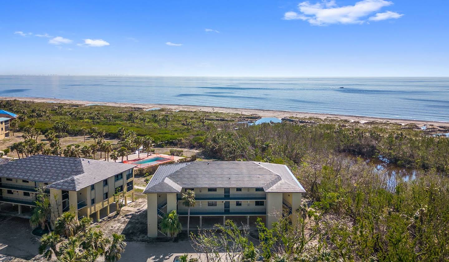 Apartment with pool Sanibel