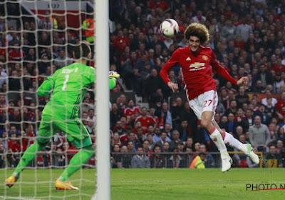 Fellaini kopt - eveneens bibberend - Manchester United naar finale Europa League