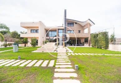 House with pool and terrace 2