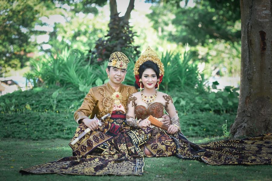 Wedding photographer Juni Astawa (astawa). Photo of 21 June 2020