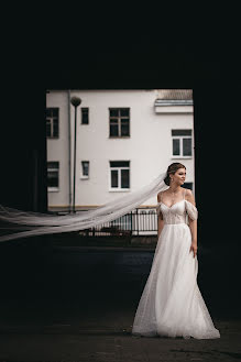 Fotógrafo de casamento Tatyana Poznyak (tanyasavranskaya). Foto de 25 de novembro 2023