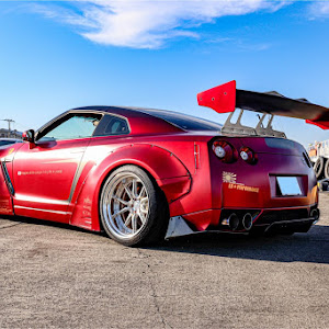 NISSAN GT-R R35