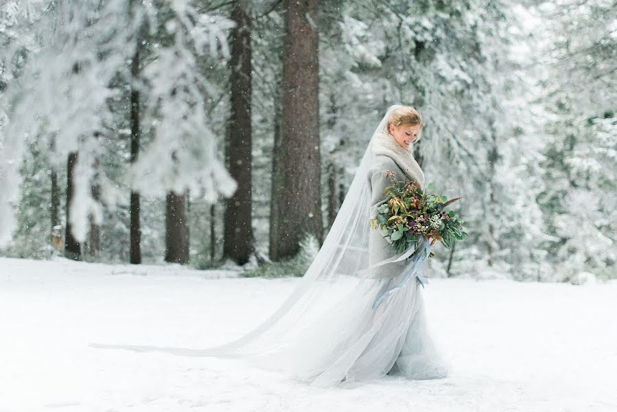 Fotógrafo de casamento Nazariy Karkhut (karkhut). Foto de 19 de março 2016