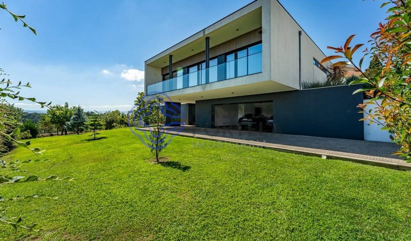 Maison avec piscine et terrasse Vila Meã