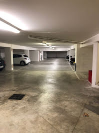 parking à Paris 12ème (75)