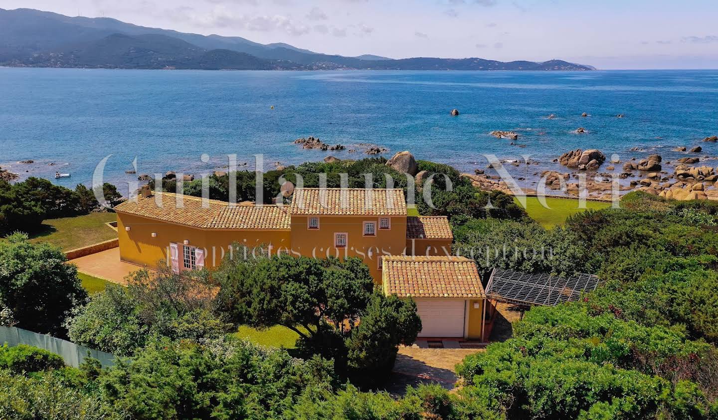 Seaside villa with pool Corse-du-Sud