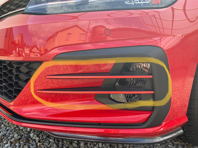 ゴルフGTIのラインテープ・golf・GTI・レッドラインに関するカスタム事例の投稿画像1枚目