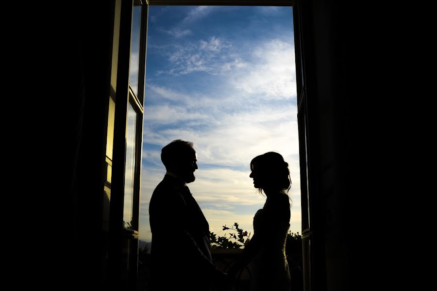 Fotografo di matrimoni Giuseppe Liguori (ufotografo). Foto del 27 ottobre 2023