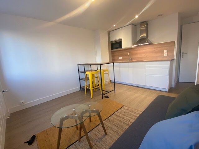 Location meublée appartement 1 pièce 19 m² à Rouen (76000), 495 €