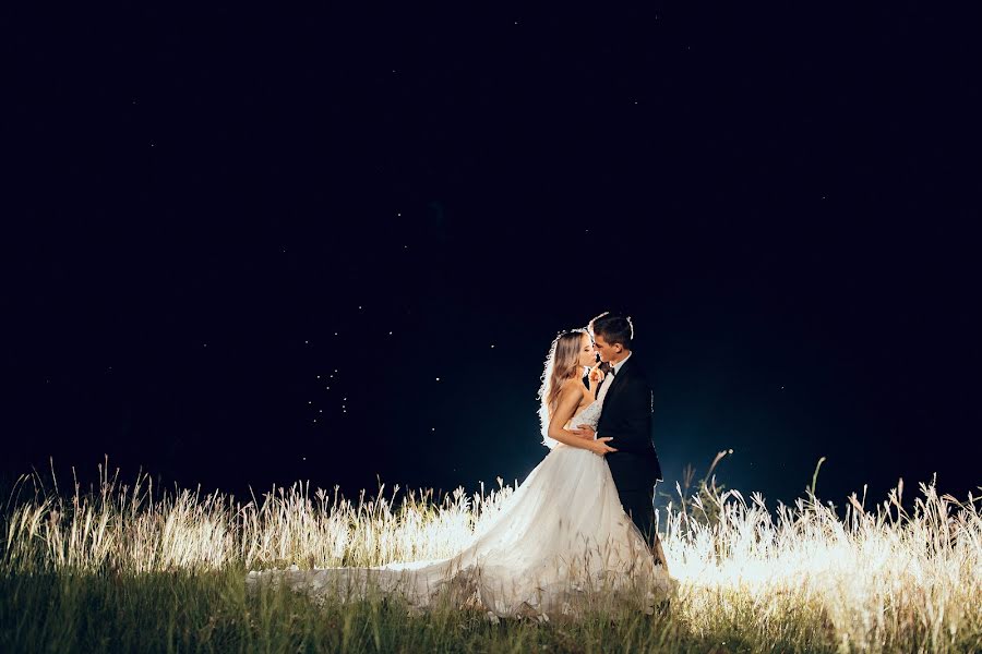 Fotógrafo de bodas Dima Zaharia (dimanrg). Foto del 1 de diciembre 2018