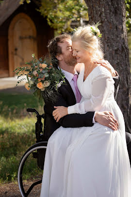 Fotografo di matrimoni Elena Sellberg (studioelenafoto). Foto del 14 aprile 2023