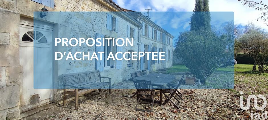 Vente maison 5 pièces 159 m² à Saint-Bris-des-Bois (17770), 265 000 €