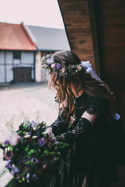 Fotografo di matrimoni Yuliya Normantas (julianormantas). Foto del 29 gennaio 2016