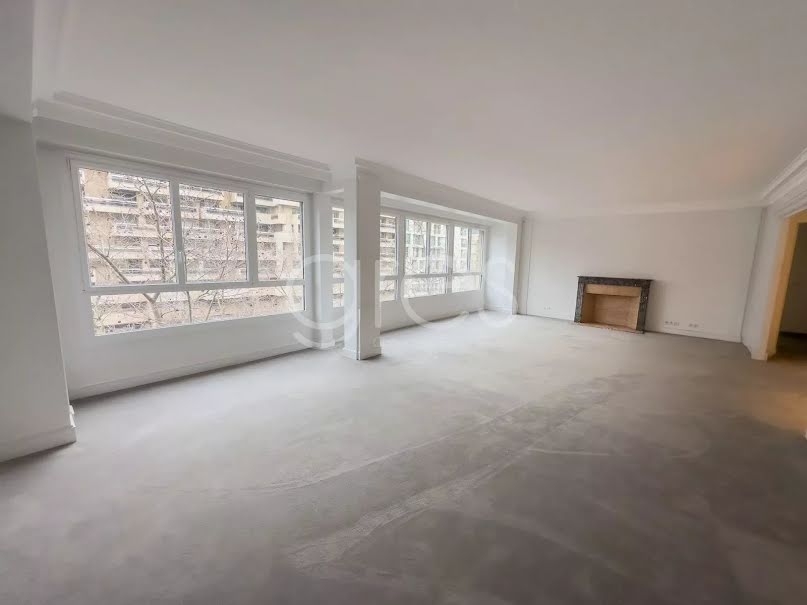 Location  appartement 4 pièces 140.36 m² à Paris 16ème (75016), 3 998 €