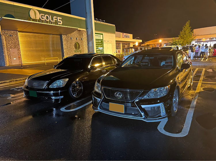 LSのLS460・レクサス・セルシオ30後期・オフ会・初コラボに関するカスタム事例の投稿画像2枚目