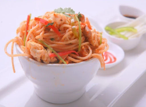 Chicken Schezwan Chowmein [Serve 1]