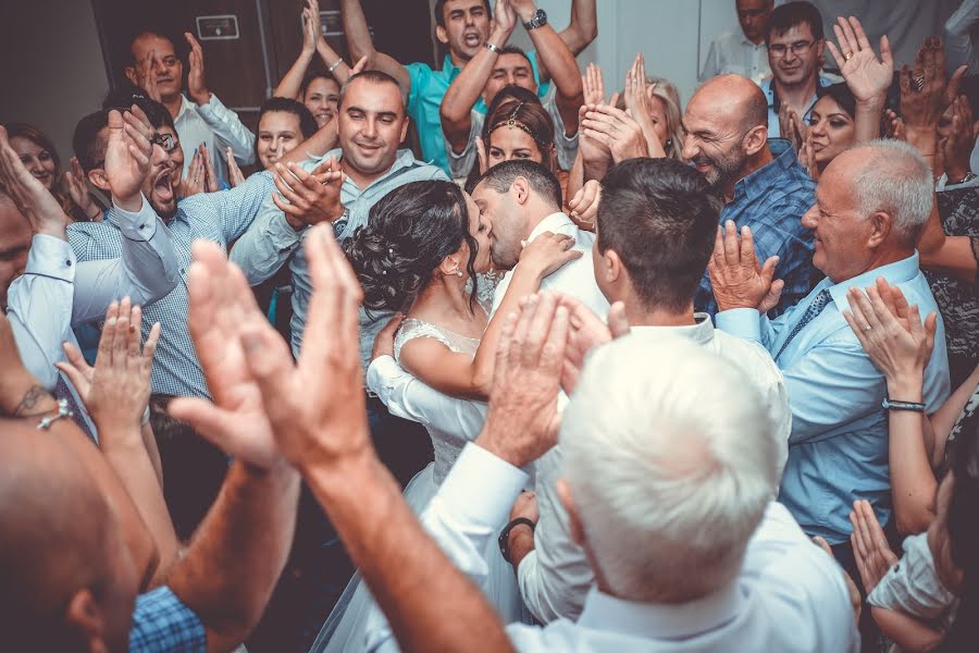 Fotografo di matrimoni Joro Manolov (manolov). Foto del 26 ottobre 2018