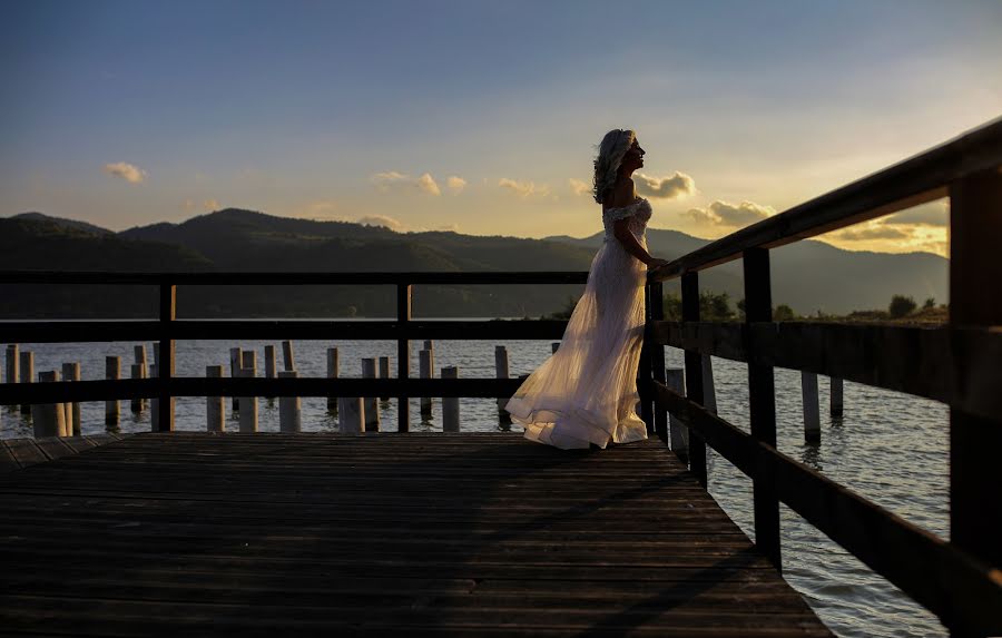 Wedding photographer Alex Vîlceanu (alexandruvilcea). Photo of 6 September 2018