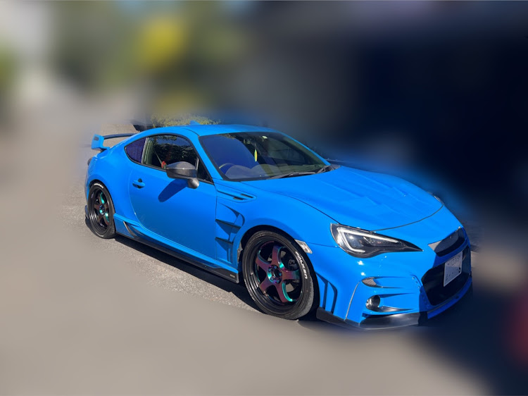 86のZN6・ブライトブルー・workwheels・洗車に関するカスタム事例の投稿画像1枚目