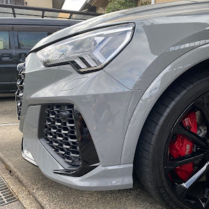 RS Q3 スポーツバック